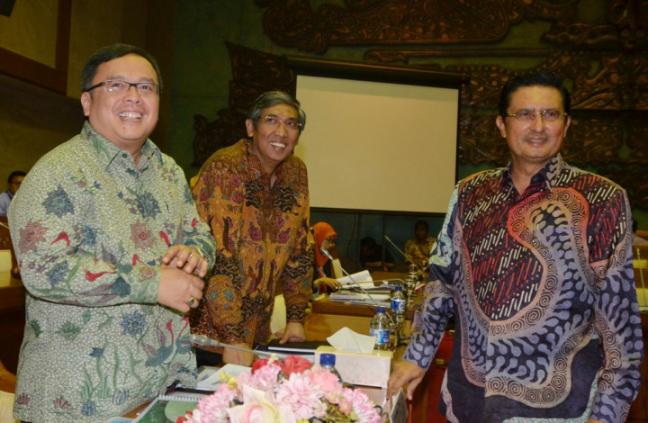 Soal DP Mobil Pejabat, DPR Minta Pemerintah Tidak Hamburkan Uang 