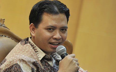 Kubu Agung dan Kubu Ical Harus Saling Mengalah