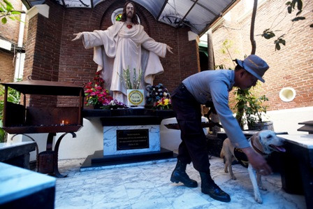 1.180 Personel Amankan Hari Paskah di Surabaya