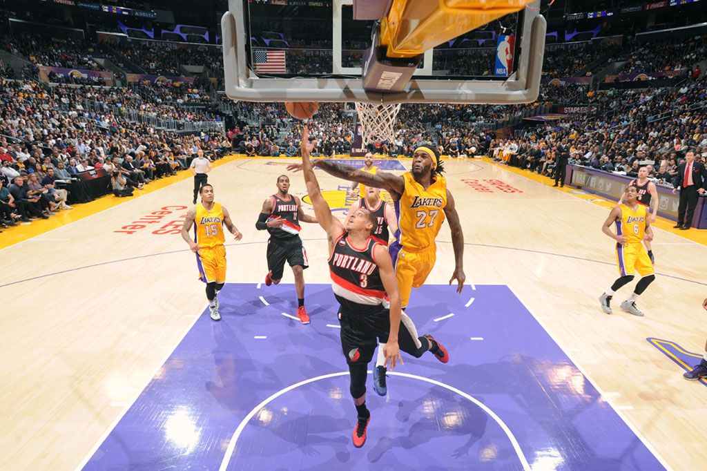 Blazers Rayakan Gelar Divisi dengan Kemenangan 107-77 atas Lakers