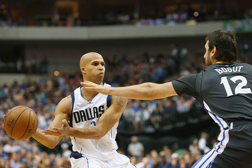 Warrios Taklukkan Mavericks 123-110