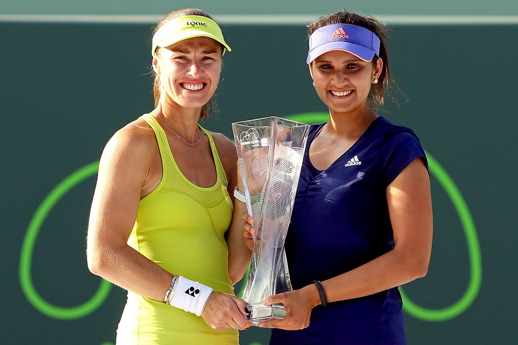 Hingis/Mirza Sabet Juara Ganda Putri Miami Open 2015