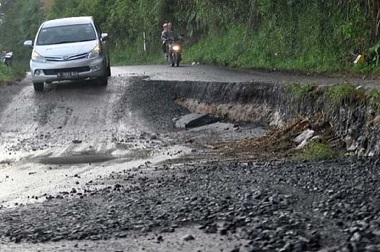 <i>Daerah Garut Selatan Layak Dimekarkan</i>