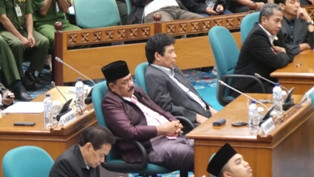 Sidang Paripurna, Banyak Anggota DPRD DKI Tertidur