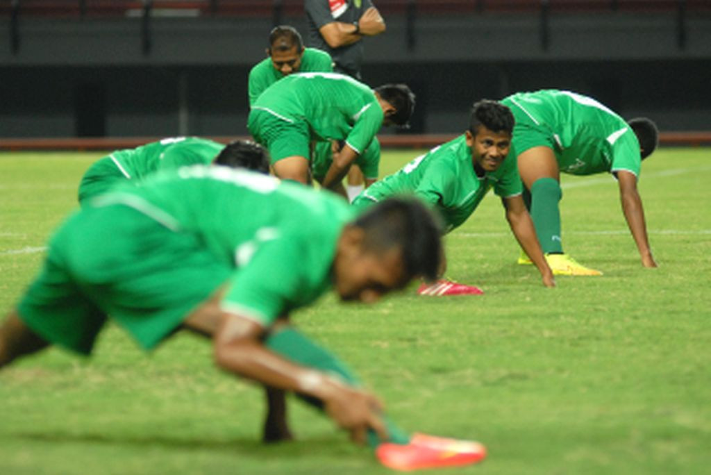 Skuat Persebaya berlatih (Foto: M Risyal Hidayat/Antara)