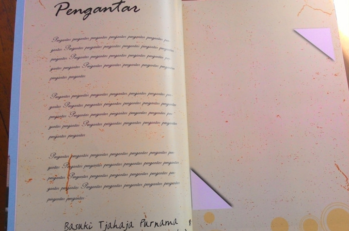 Halaman Kata Pengantar dari Ahok di Buku Rina Ternyata Kosong