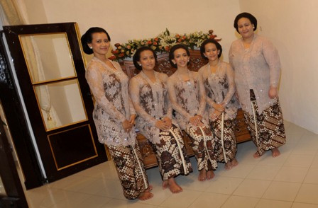 Saudara Sultan Jogja Satu Suara, Gubernur DIY Harus Pria