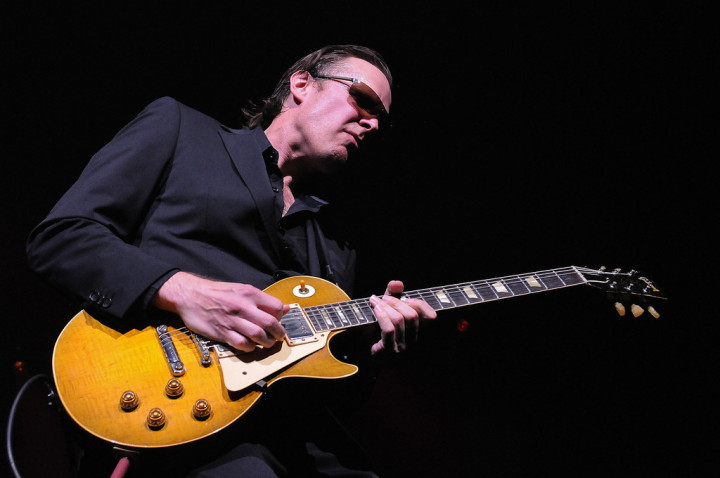 Joe Bonamassa Buktikan Musik Blues Masih Relevan