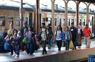 KAI Buka Layanan Pemesanan Tiket Arus Mudik