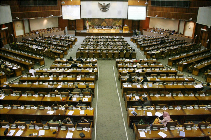 NasDem Sebut DPR Diterpa 'Dua Rudal'