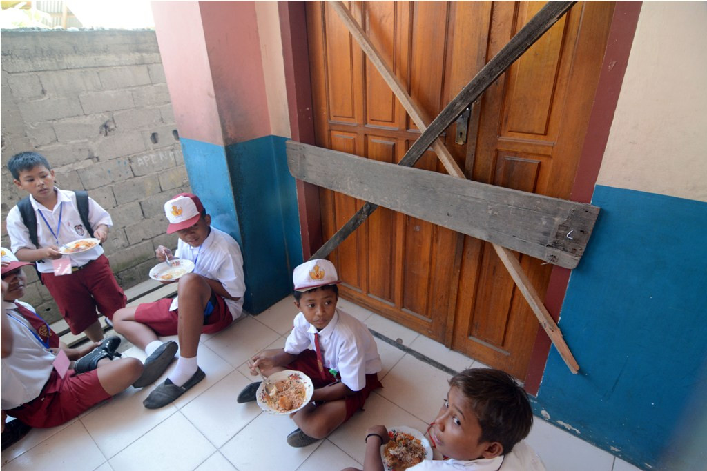 Foto: Ilustrasi SD disegel/Ant_Basri Marzuki