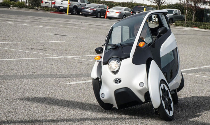 Mobil Konsep yang Bisa Bermanuver Miring Siap Diproduksi 