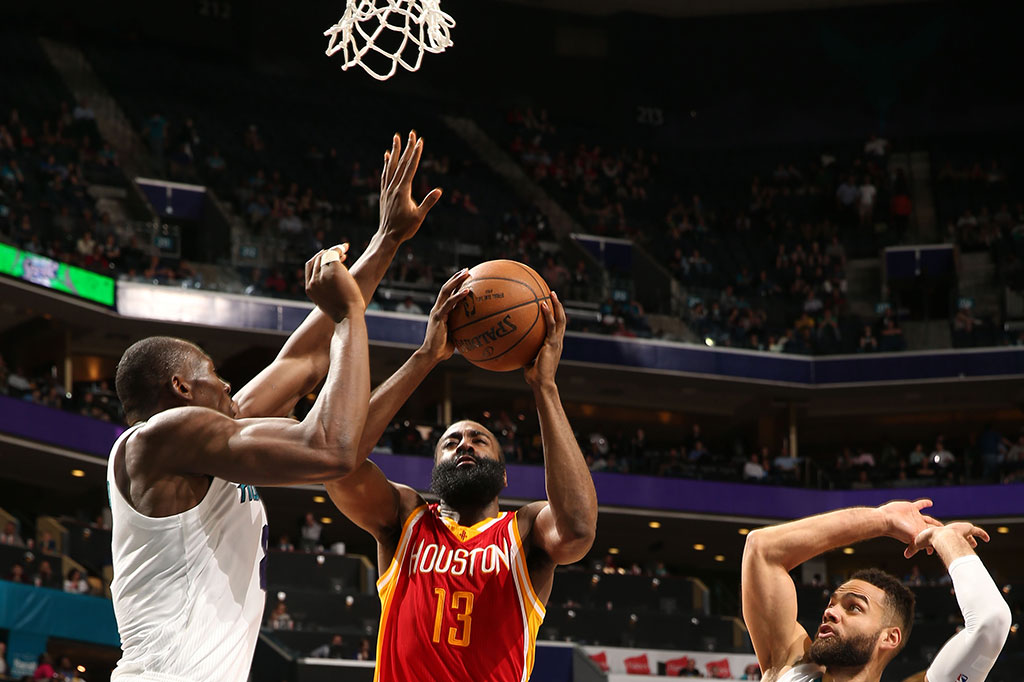 Rockets Tundukkan Hornets 100-90