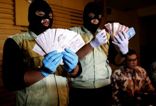 KPK Dalami Motif Penerimaan Uang Adriansyah