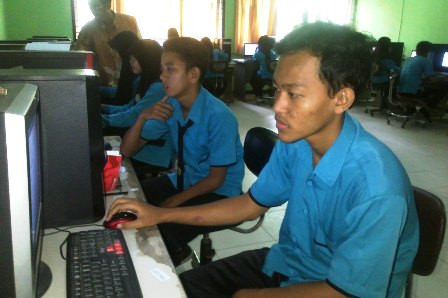 Pett! Listrik Mati di Tengah UN, Siswa Panik