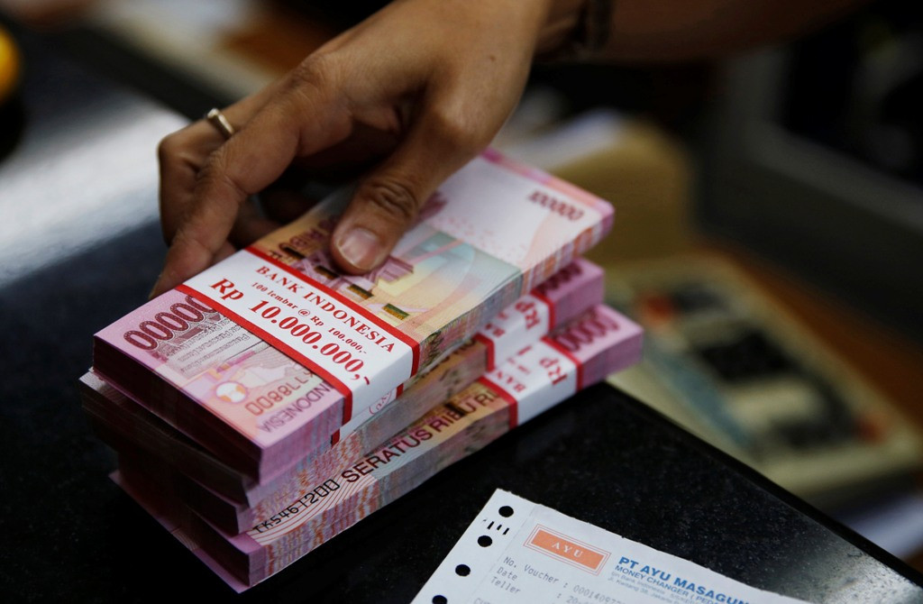 Ilustrasi mata uang rupiah -- FOTO: REUTERS/Beawiharta