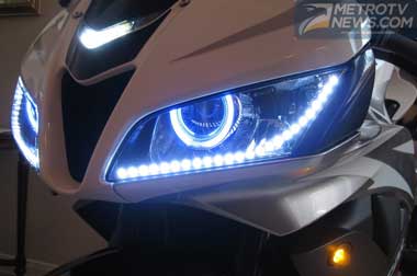 Motor Makin Bergaya dan <i>Safety</i> dengan Lampu Proyektor