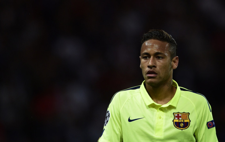 Gol Neymar Bungkam Publik Parc des Princes di Paruh Pertama