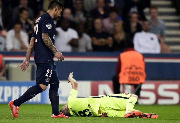 Enrique Yakin Cedera Iniesta Tak Serius