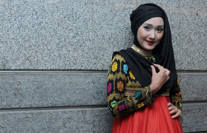 Intip Koleksi Busana Ramadan Dian Pelangi