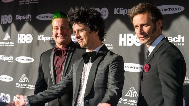Green Day Dikukuhkan dalam Rock And Roll Hall Of Fame 2015 