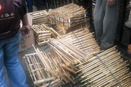 Ssstt... 10 Ribu Angklung untuk KAA Buatan Ciamis Lho!