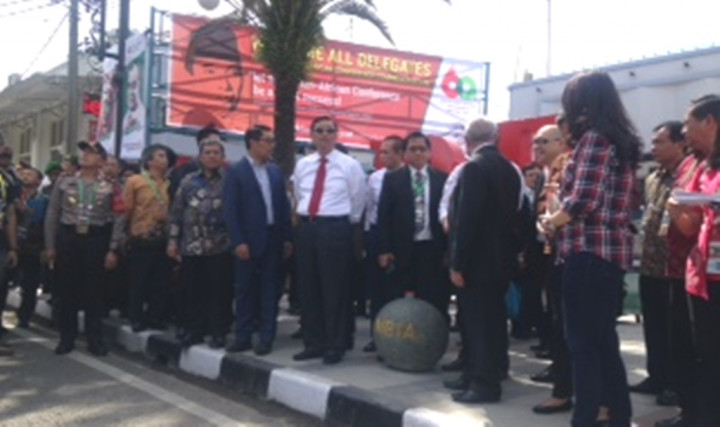 Luhut Panjaitan Pantau Persiapan dan Keamanan di Lokasi KAA  