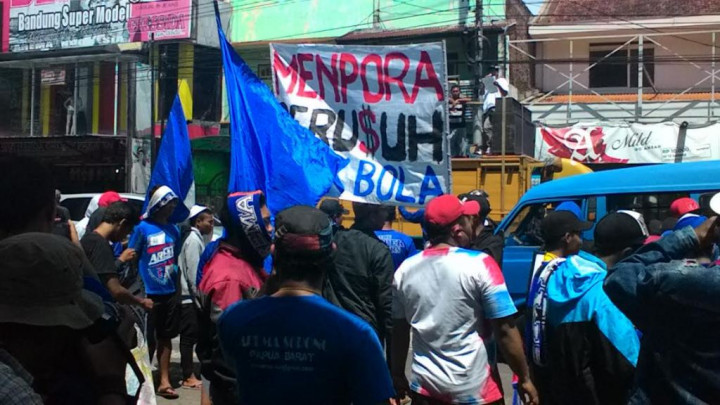 Lagi, Aremania Gelar Aksi Desak Menpora Cabut Sanksi 