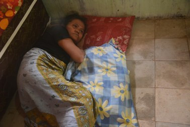 Divonis 1 Tahun Penjara, Nenek Asyani: Tidak Adil!