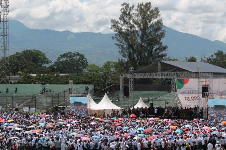 Sempat Terkendala, Bandung Sukses Pecahkan Rekor MURI Pentas Angklung