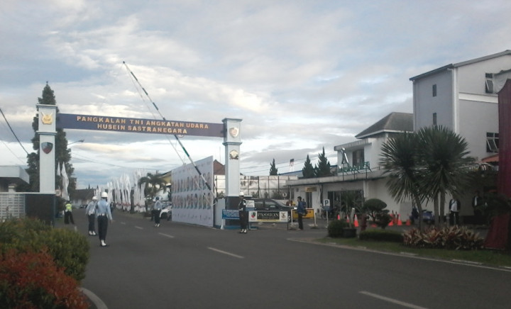 Keamanan di Bandara Husein Sastranegara Bandung Diperketat