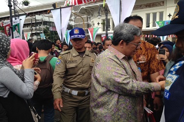 Gubernur Jabar Pantau Carnival Asia Afrika