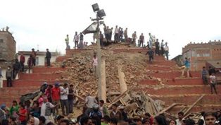 Korban Gempa Nepal Capai 668 Jiwa 