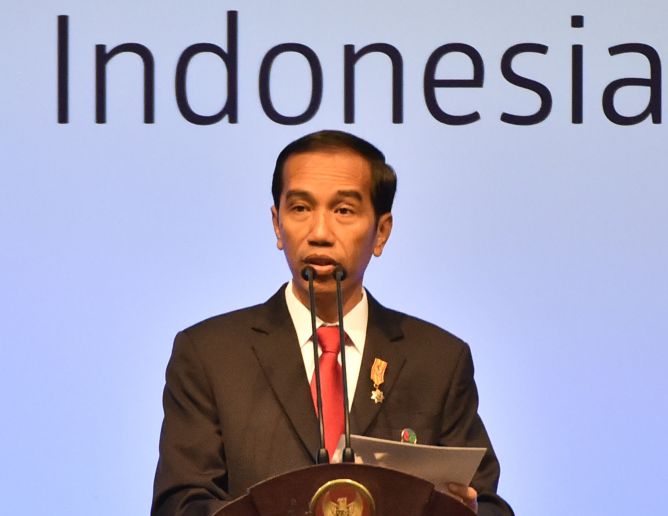 Siang Ini, Jokowi Terbang ke Malaysia Hadiri ASEAN Summit 2015