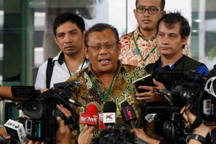 Drama Eggi Sudjana Ingin Mundur Sebagai Pengacara Sutan di Persidangan 