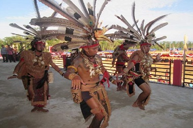 Gubernur Kalbar Resmikan Tradisi Naek Dango di Kabupaten Landak
