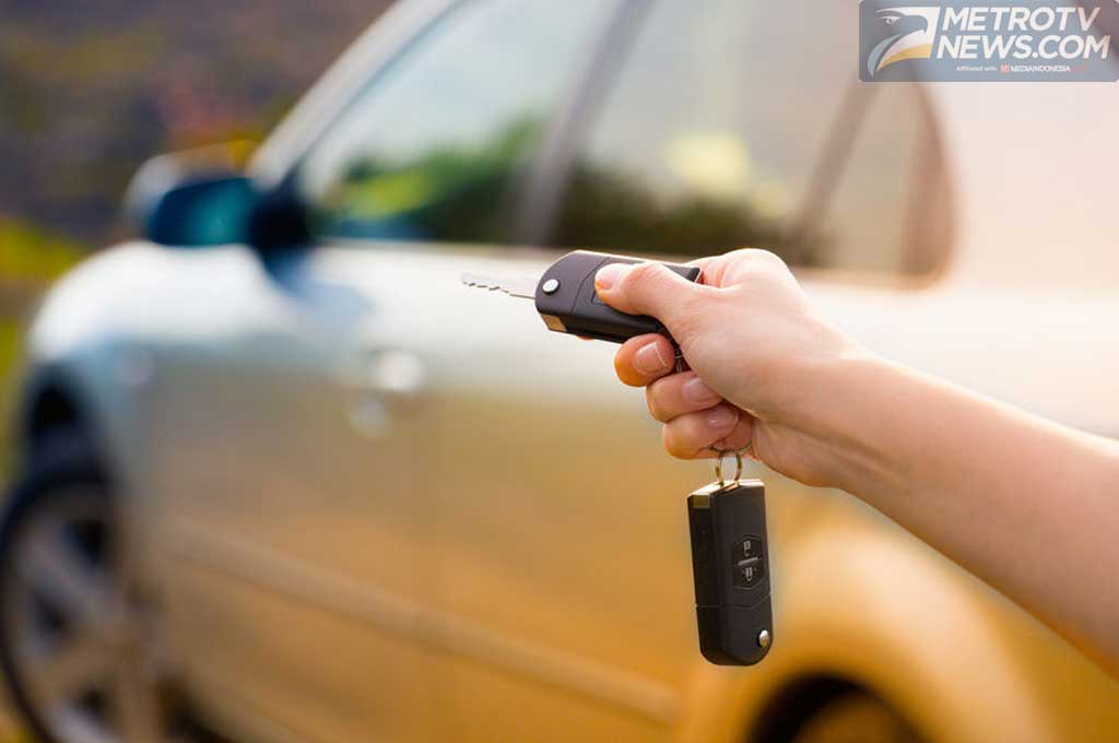 Alarm mobil tipe immobilizer cenderung lebih aman, tak ada hubungannya dengan lampu alarm warna merah. ebay