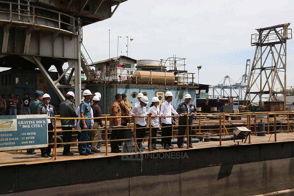 Jokowi Kunjungi Bengkel Pembuatan Kapal