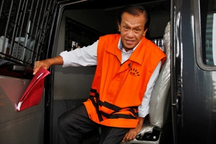 Terkait Suap Izin Tambang, Anggota Polsek Menteng Diperiksa KPK