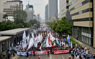 <i>May Day</i>, Buruh Tuntut Trilayak Pekerja