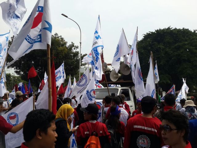Buruh Tuntut Janji Jokowi