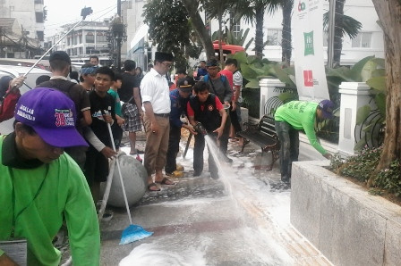 Ngepel <i>Bareng</i> Jalan Braga, Bentuk Kepedulian Warga Bandung