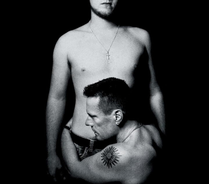 Politisi Rusia Tuduh U2 dan Apple Sebarkan Propaganda Gay