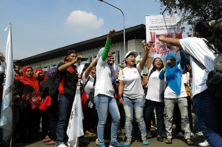 Buruh Mulai Memenuhi Gedung Sate