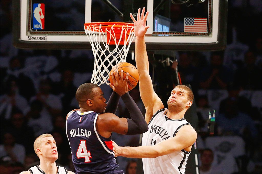 Hawks ke Semifinal Wilayah