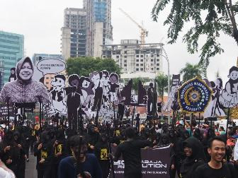 Parade Budaya di Surabaya Semrawut 