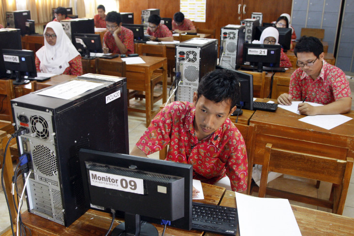 UN Berbasis Komputer, SMPK Penabur Tak Khawatir Listrik Padam