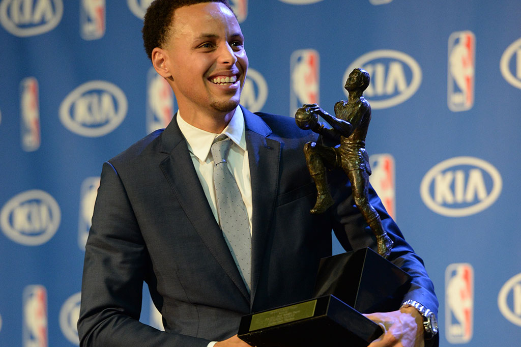 Stephen Curry Terpilih sebagai Pemain Terbaik NBA