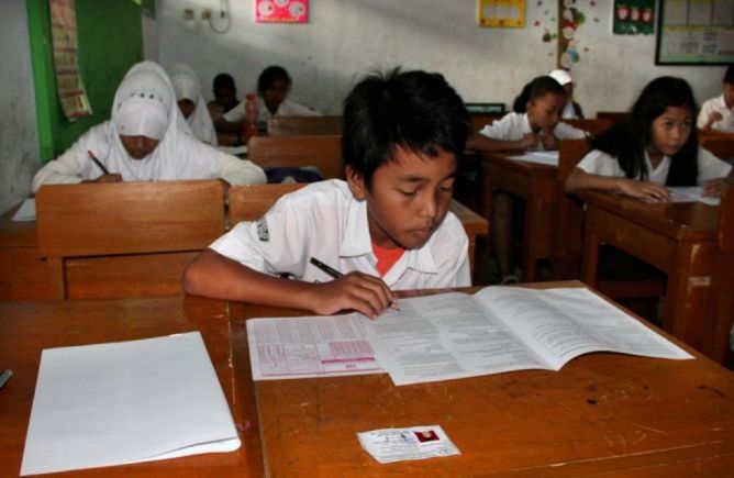 36 Siswa SMP di Ternate Tidak Ikut UN Hari Ketiga