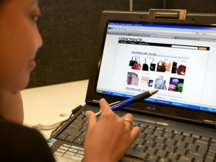 Dukung UKM, Blibli.com Buka Galeri Indonesia WOW 